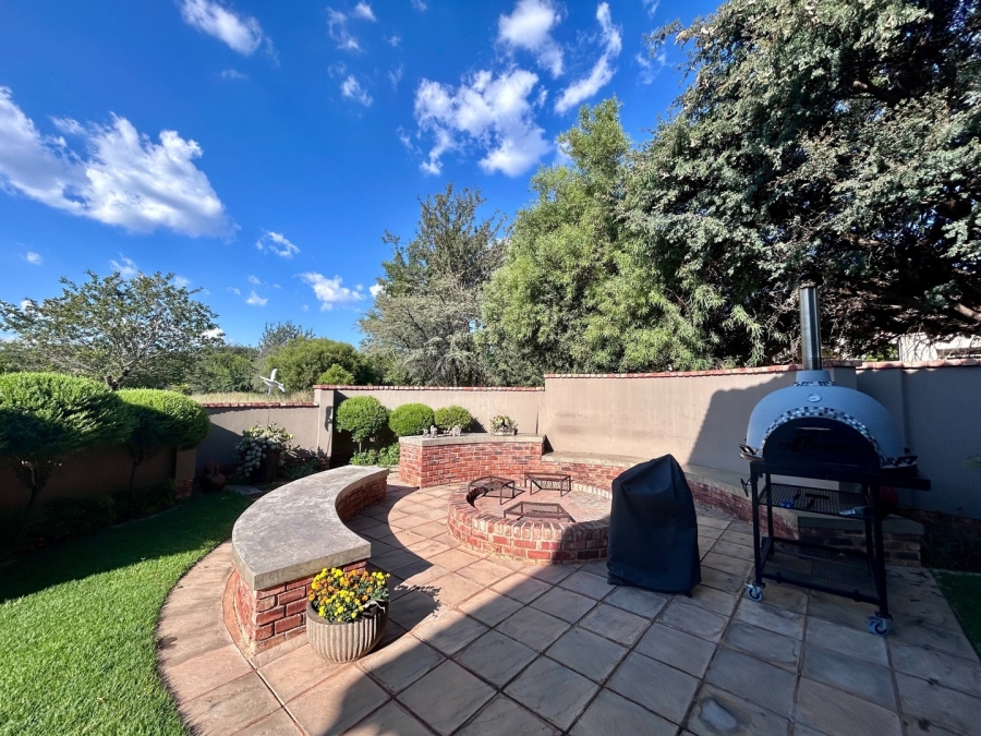 3 Bedroom Property for Sale in Wilkoppies North West